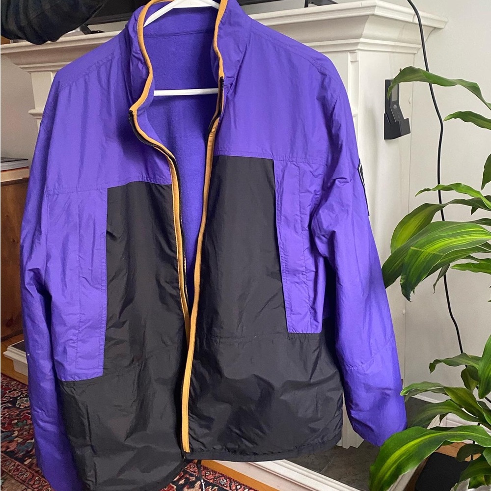 Brand new, unworn, reversible Timberland fleece. Men’s M.